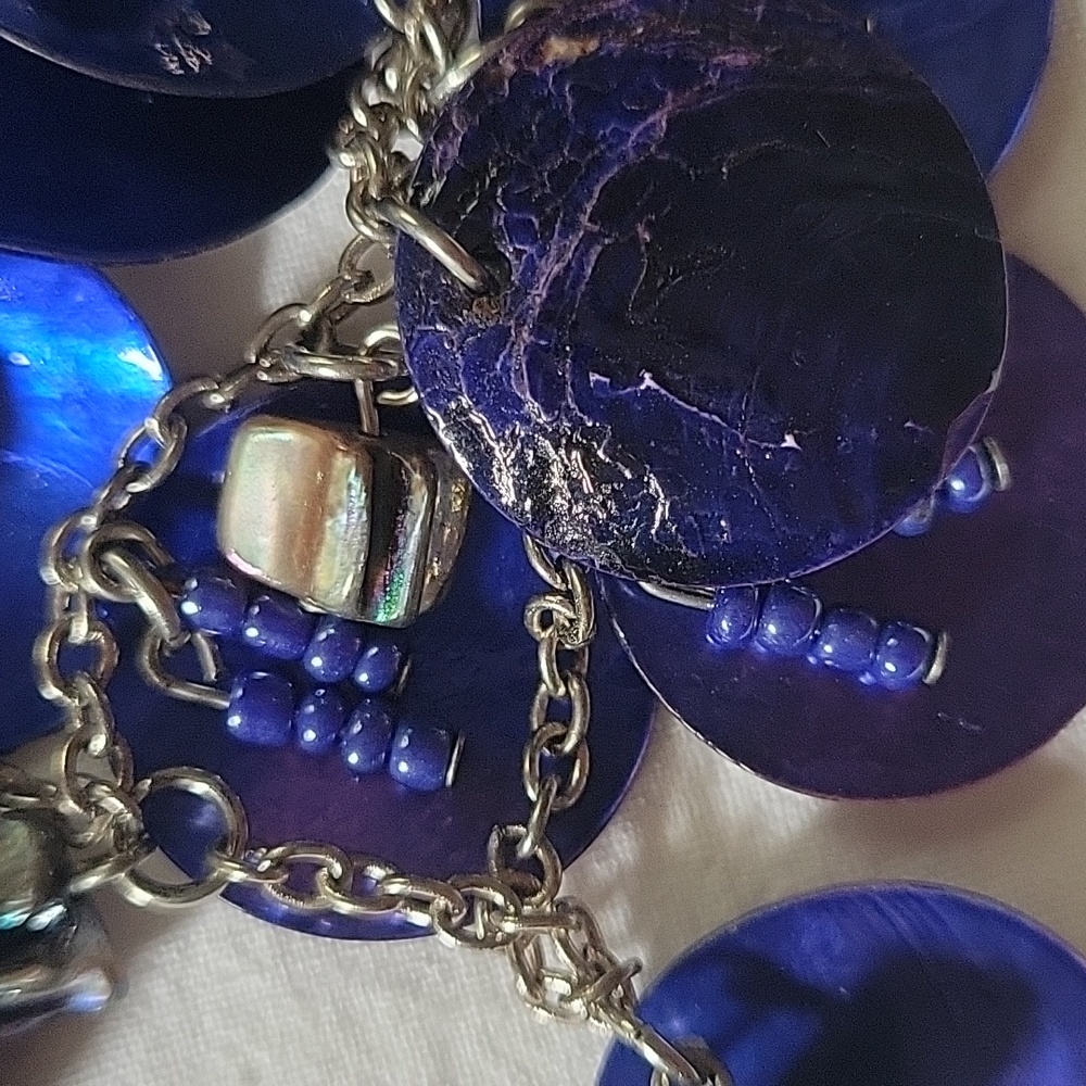 Shell Necklace - Picture 5 of 5